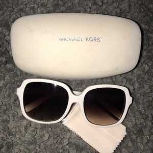 Michael kors sunglasses!!